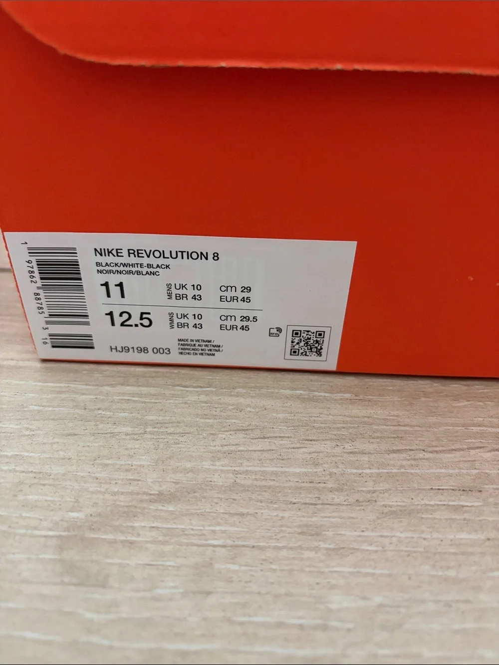 Nike Revolution 8 Men's Road Running Shoes Brand new in box size 11.
